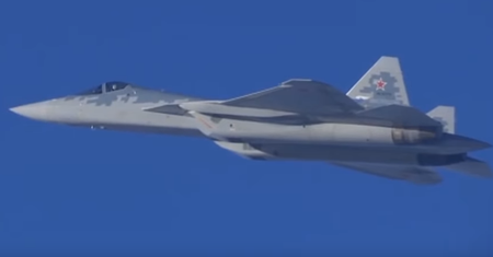 Rosyjskie Su-57 nad Syrią. Pokaz siły czy desperacja?
