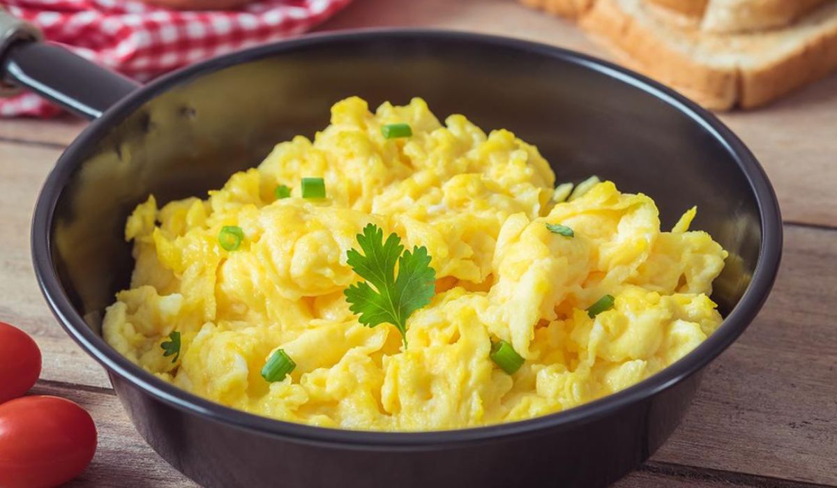 Jajecznica z tofu; źródło: Getty Images