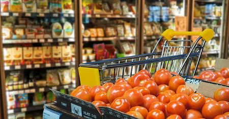 Gdzie zakupy spożywcze kosztują najmniej? Sprawdziliśmy ceny w popularnych marketach