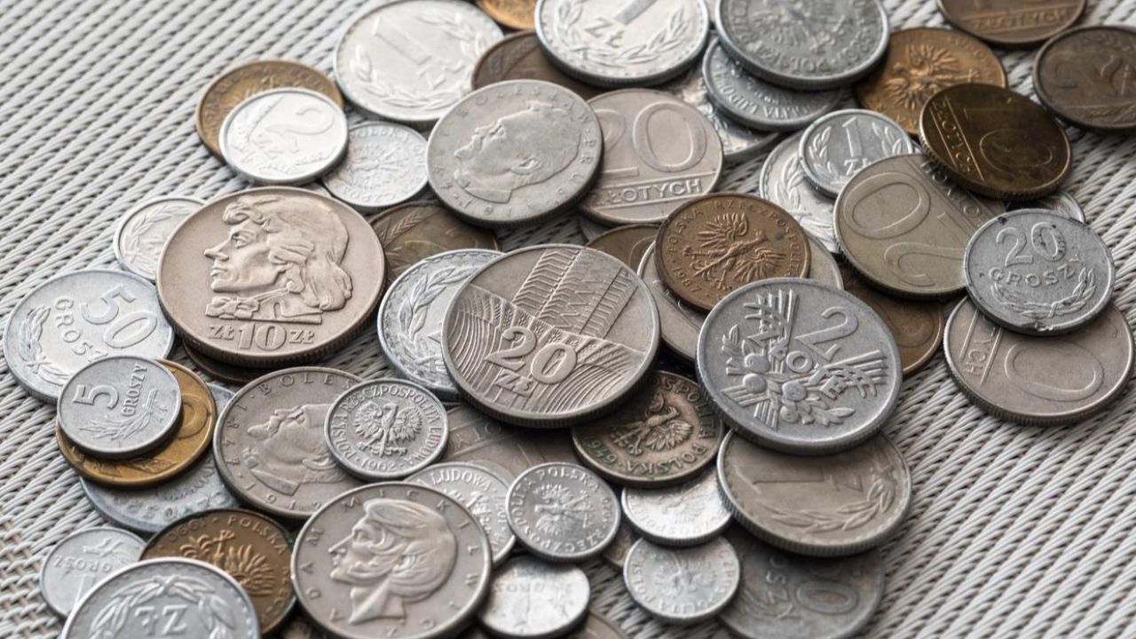 Poszukaj w piwnicy czy masz monety z PRL-u. Możesz dostać za nie małą fortunę. Starczy na nowy telewizor albo nawet wakacje