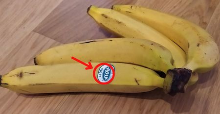 Koniecznie zwracaj uwagę na ten kod na owocach. Mało kto wie, co oznacza