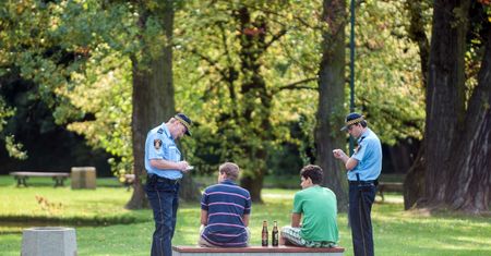 Alkohol legalnie na Bulwarze. Sąd uznał, że uchwała rady miasta nie narusza prawa