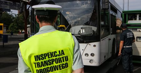 Diagnosta przybił pieczątki niesprawnym autobusom. Teraz trafi przed sąd