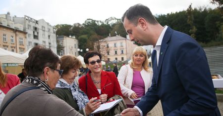 Emerytura bez podatku. Seniorzy mogą sporo zyskać