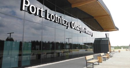 Lotów niewiele, ale za to będzie sylwester. Tak się promuje polskie lotnisko