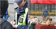 Historia kobiety handlującej bułkami wzruszyła Polaków. Straż miejska ostro: To zorganizowana przestępczość
