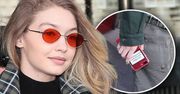 Gigi Hadid rzuciła Zayna Malika, a teraz wygłasza dziwne hasła. Zobaczcie tylko jej etui na telefon