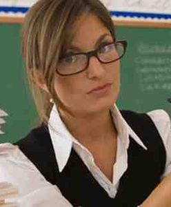 Coraz mniej nauczycieli i urzędników