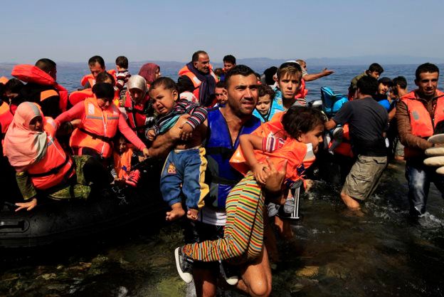 Łukasz Warzecha: Imigranci, a nie "uchodźcy", czyli manipulacje i szantaż moralny
