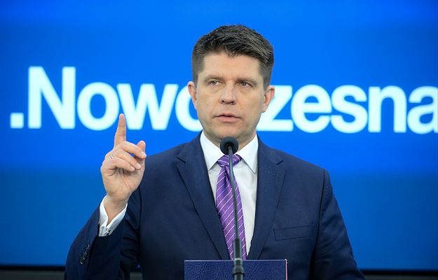 Nowoczesna zapowiada demonstrację w obronie TK. Petru: uważamy, że jedynym sposobem jest sprzeciw obywatelski