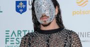 Michał Szpak zrzucił wszystkie ubrania i tak zapozował. Promuje najbardziej osobisty album
