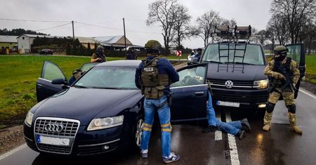Hajnówka. "Archiwum X" rozwiązało zbrodnię sprzed 23 lat. Policjanci złapali brutalnego mordercę