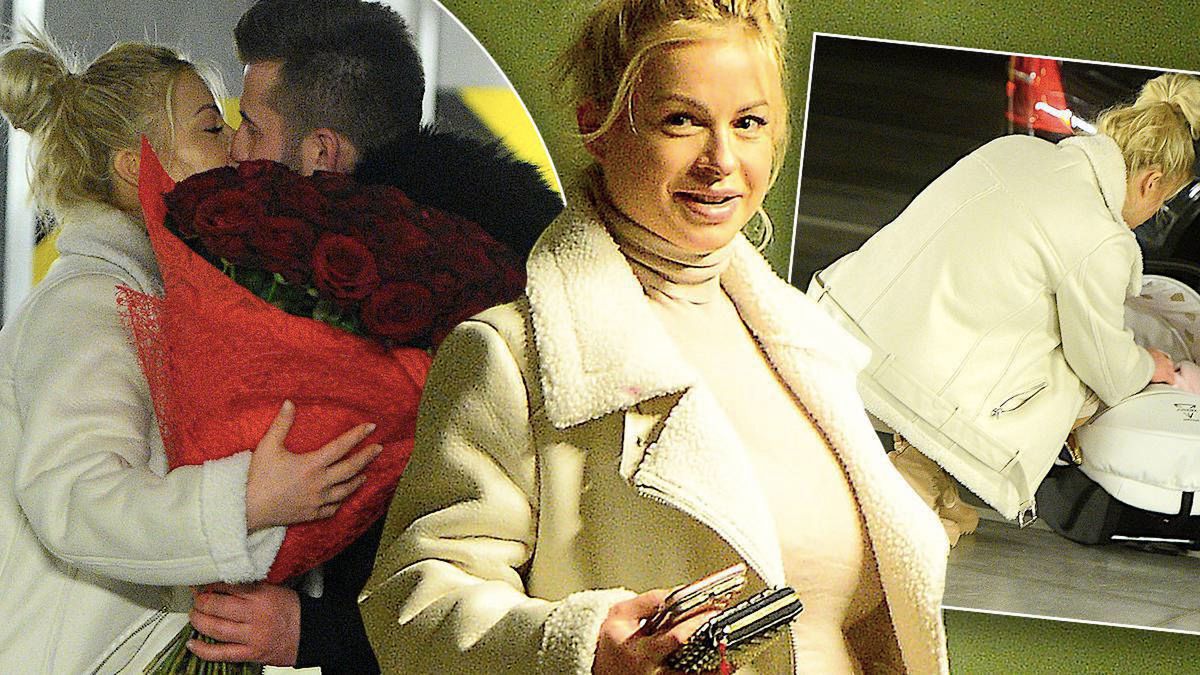 Paula Tumala z partnerem i córkami wychodzi ze szpitala