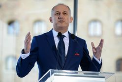 Oburzenie po słowach Sławomira Neumanna. "Najrozsądniej byłoby, gdyby wszystkie ofiary były w jednym, wspólnym grobie"