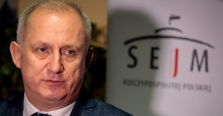 Sławomir Neumann zapewnia: meble kupiłem, a nie dostałem. Podejrzewam, że pójdę do sądu z TVP Info