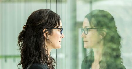 "Humans": Carrie-Anne Moss: Od małego chciałam poruszać ludzi