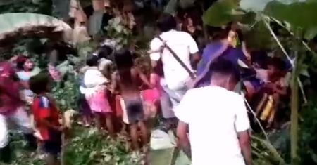 Kolumbia. Rdzenni mieszkańcy w środku wojny gangów. Wstrząsające wideo
