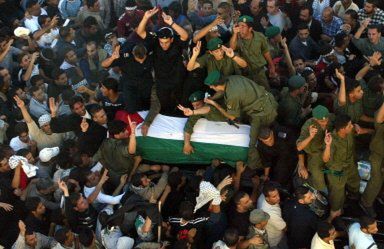 Ciało Arafata złożone do grobu w Mukacie
