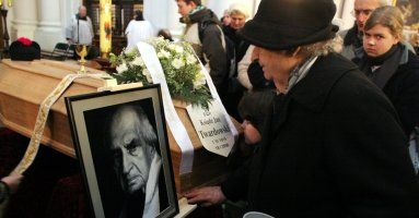 Ostatnie pożegnanie księdza Jana Twardowskiego