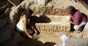Przez przypadek odkryli starożytne trumny