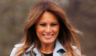 Chłodny kolor, ciepły nastrój. Melania Trump na świątecznym pikniku