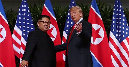 Szczyt w Singapurze. Kim Dzong Un otrzymał to, czego chciał