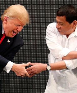 Prezydent Filipin wyśpiewał miłość do Donalda Trumpa. Prezydent USA bardzo potrzebuje sukcesów