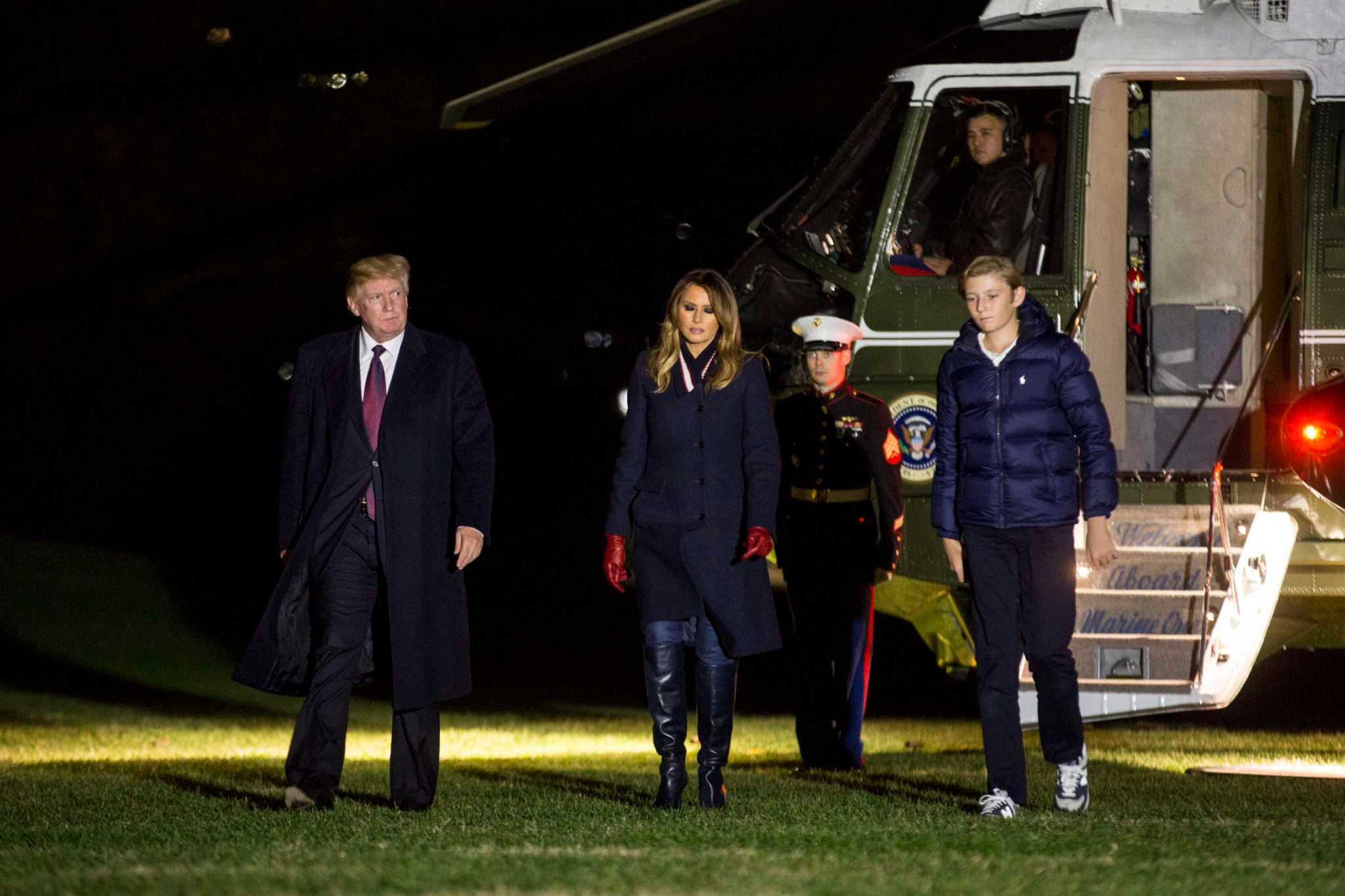 Melania Trump, Donald Trump i Barron Trump wrócili z wakacji