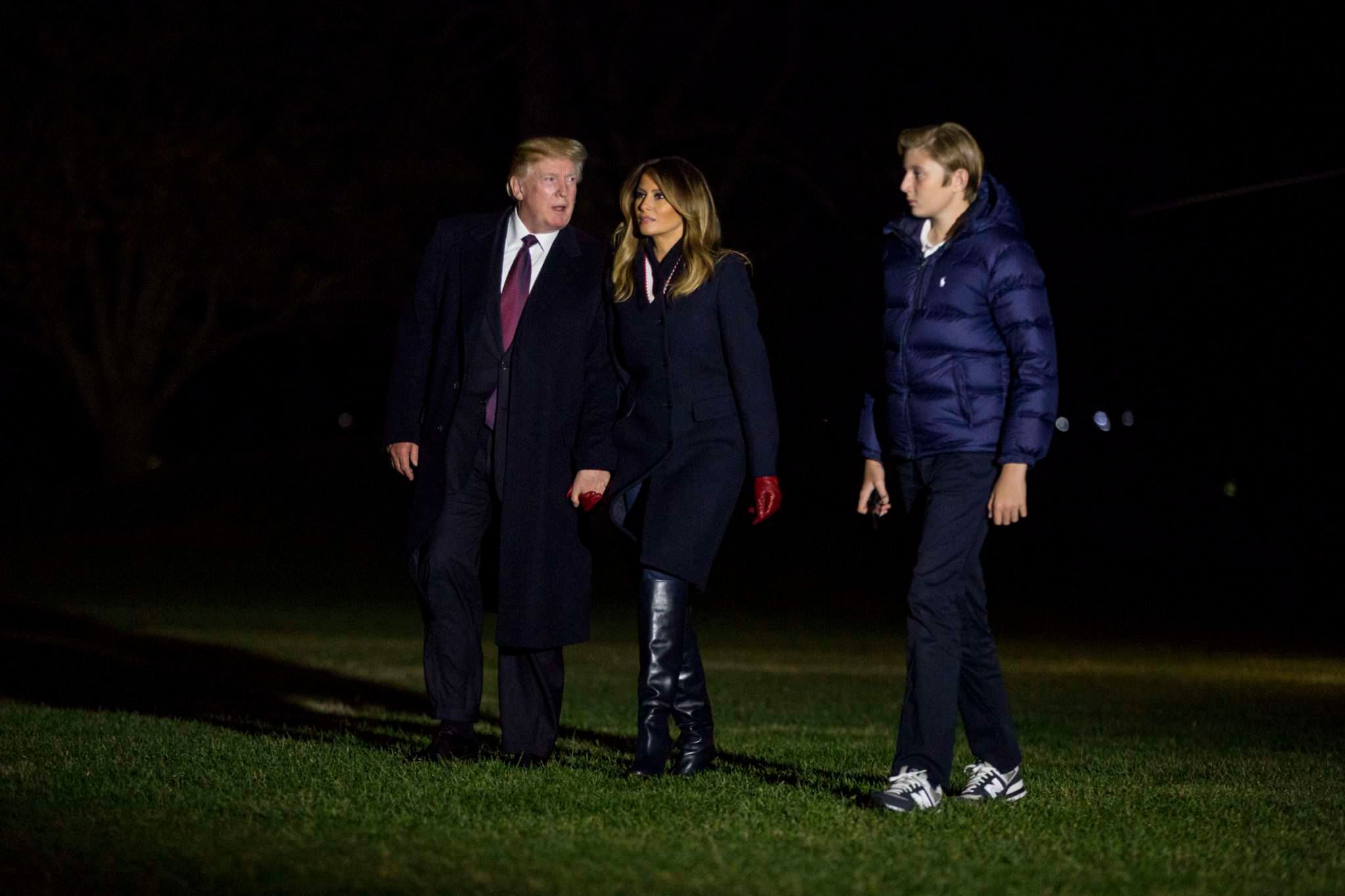 Melania Trump, Donald Trump i Barron Trump wrócili z wakacji