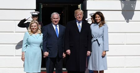 Kobiety chcą wyglądać jak Melania Trump. Płaszcz z sieciówki wyprzedał się błyskawicznie