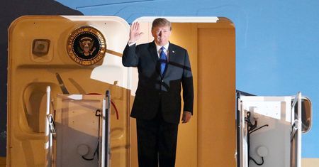 Trump wylądował w Hanoi. Ważny szczyt z Koreą Północną