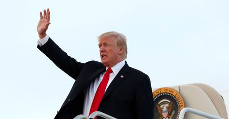 Cesarz jest nagi i prawie wszyscy już to zauważyli. Wyjaśniamy powody wizyty Donalda Trumpa w Polsce