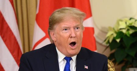 Donald Trump grozi Francji cłami. Towary luksusowe ze specjalną taryfą