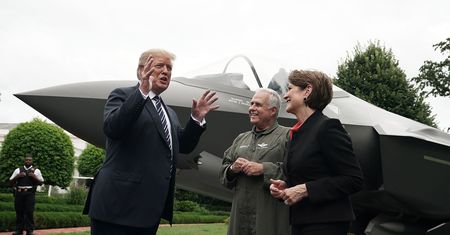 Czy Trump myśli, że F-35 jest "dosłownie niewidzialny"? Jego wypowiedzi na to wskazują