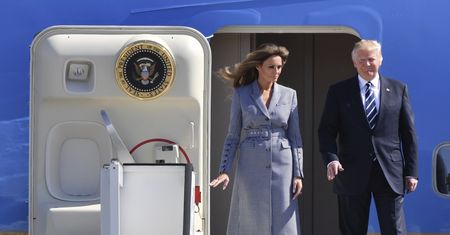 Co sądzisz o płaszczu Melanii Trump?