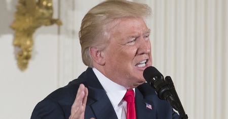 Trump podpisał ustawę o sankcjach wobec Rosji. "Jest bardzo wadliwa"