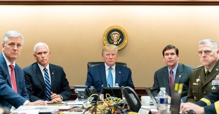 USA. Donald Trump: Iran planował atak na ambasady. Szef Pentagonu: Nie widziałem dowodów