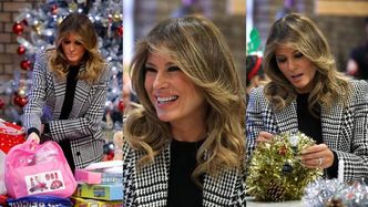 Odziana w stylowy płaszczyk Melania Trump pakuje prezenty i pomaga dzieciom tworzyć bożonarodzeniowe wieńce (ZDJĘCIA)