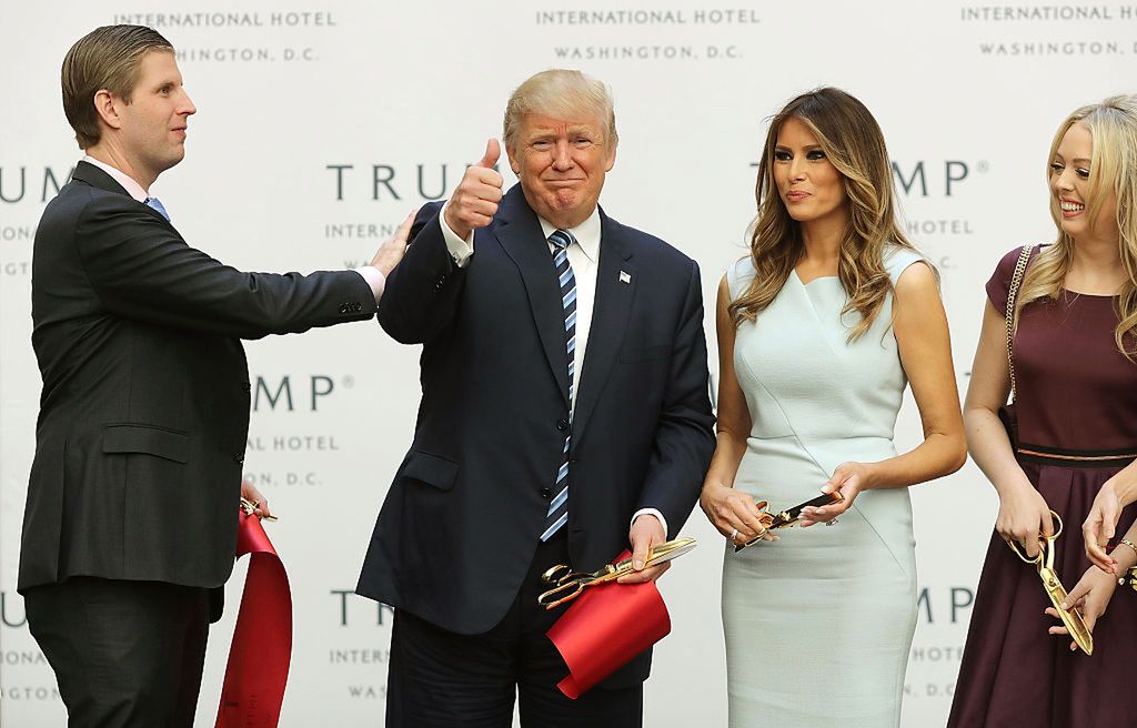 Donald Trump zdenerwował fanów "Gry o tron". Zdjęcie i podpis wystarczyły, by wzbudzić niesmak