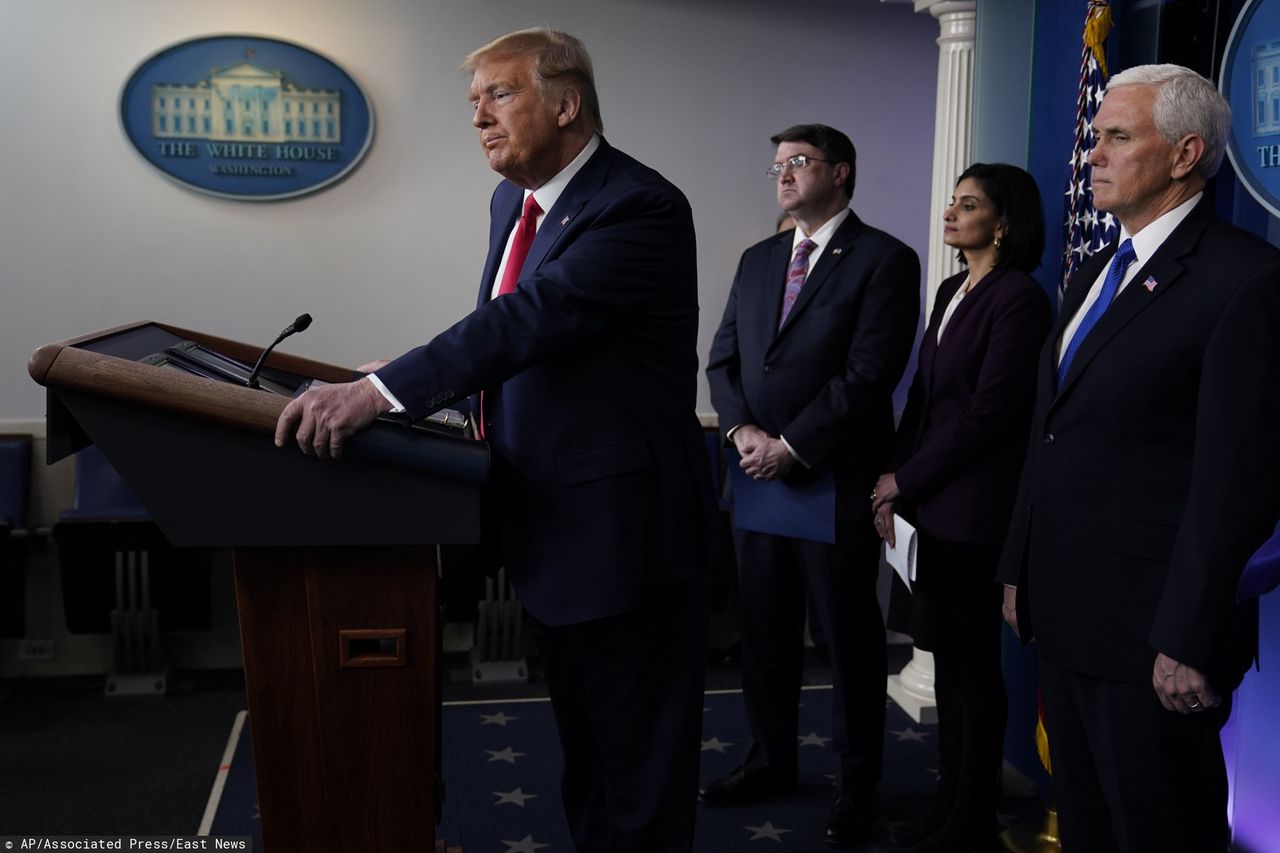 Koronawirus w USA. Pakiet pomocowy z podpisem Trumpa