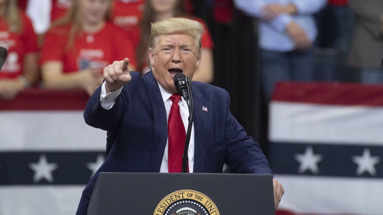 Trump sprzedał Kurdów za garść dolarów