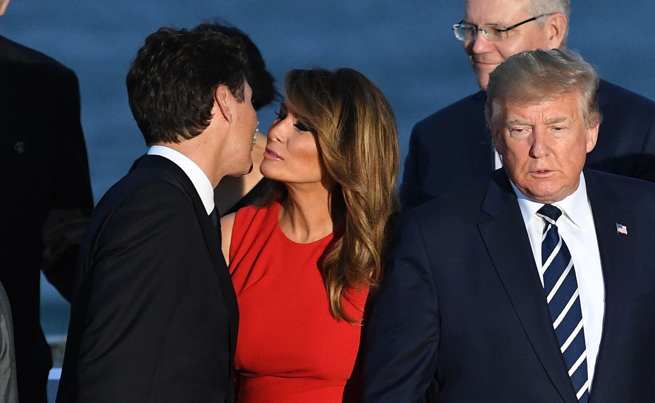 Melania Trump, Justin Trudeau i "romantyczny" pocałunek. Ekspertka od mowy ciała komentuje
