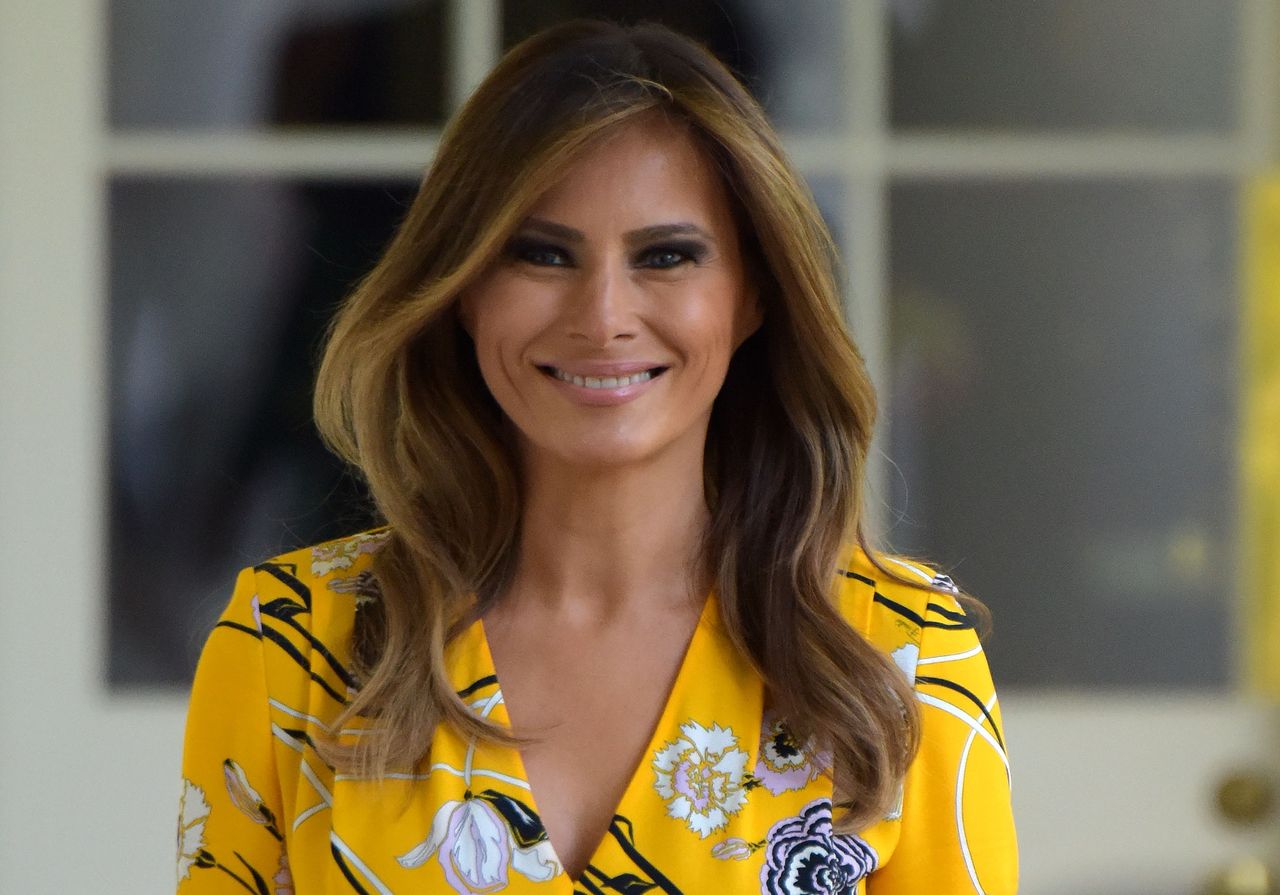 Melania Trump w słonecznej kreacji wita premiera Indii