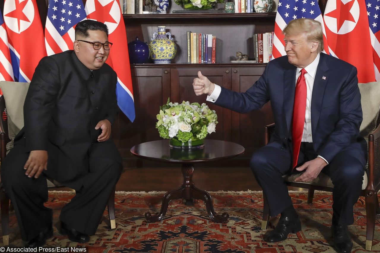 Trump i Kim Dzong Un podpisali dokument. "Rozpoczynamy proces denuklearyzacji"