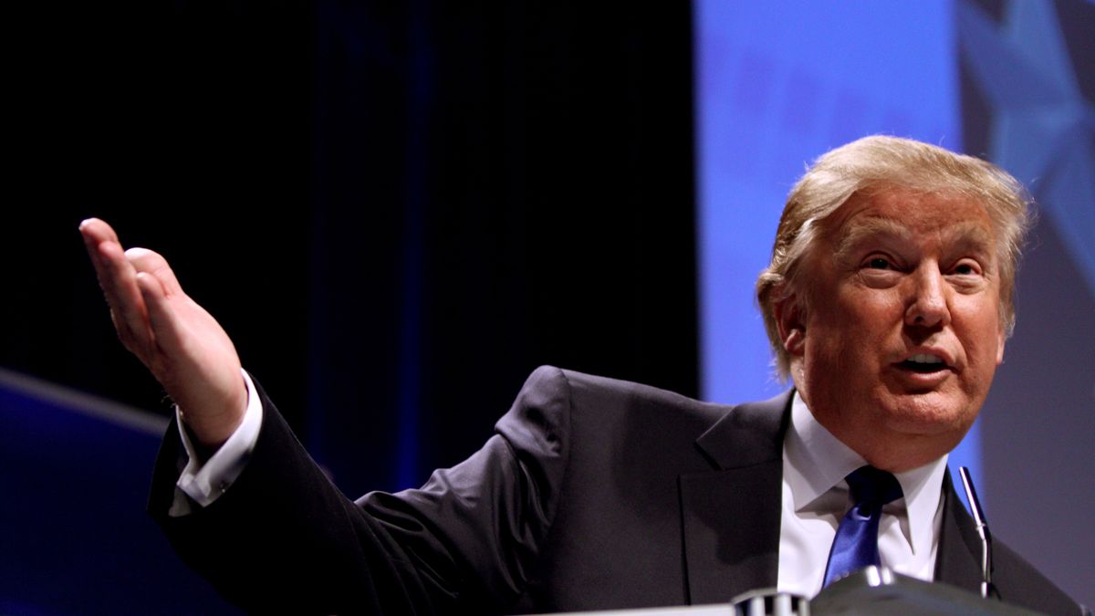 Prezydent Donald Trump odmawia udostępnienia informacji o swoich dochodach z okresu przed prezydenturą 