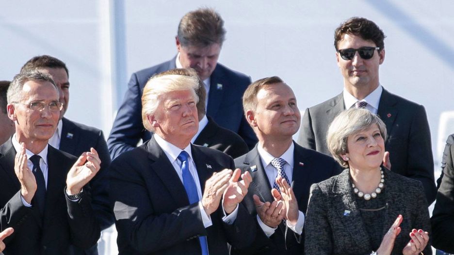 Andrzej Duda i Donald Trump w kwaterze głównej NATO w Brukseli.