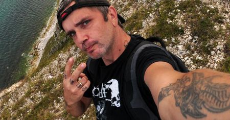Organizator zbiórki na nowe seicento Rafał Biegun chce wrócić z emigracji. Przekonał go PiS?