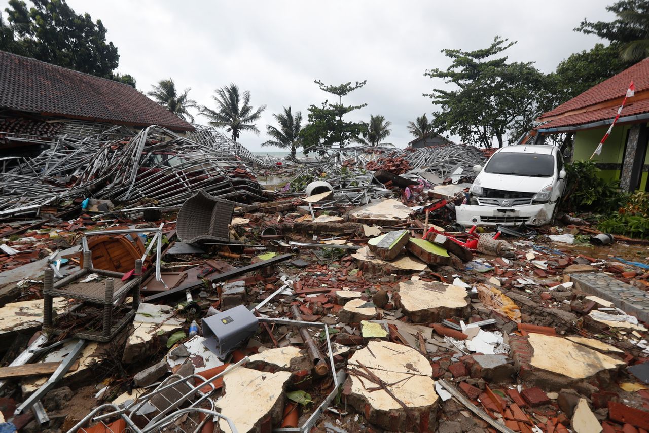 "Dziecko Krakatau" spustoszyło wybrzeża Indonezji. Rośnie bilans ofiar tsunami