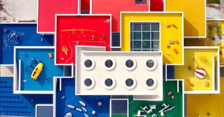 Pierwszy na świecie dom z Lego. Wypełnia go 25 mln klocków