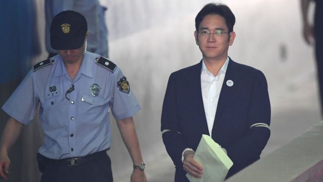Wiceprezes Samsunga może zostać skazany nawet na 12 lat więzienia. Czy firma będzie mieć kłopoty? Wyjaśniamy, o co chodzi